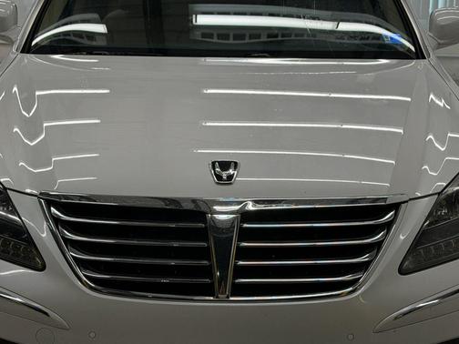White Satin Pearl 2012 Hyundai Equus Signature