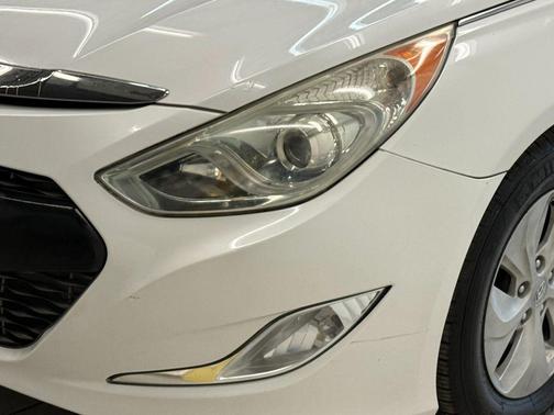 2013 Hyundai SONATA Hybrid Base