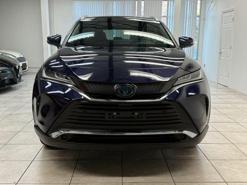 2022 Toyota Venza XLE