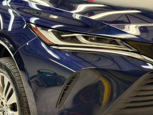 2022 Toyota Venza XLE