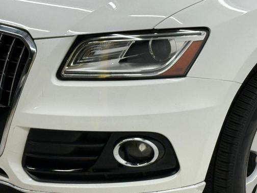 White 2016 Audi Q5 2.0T Premium