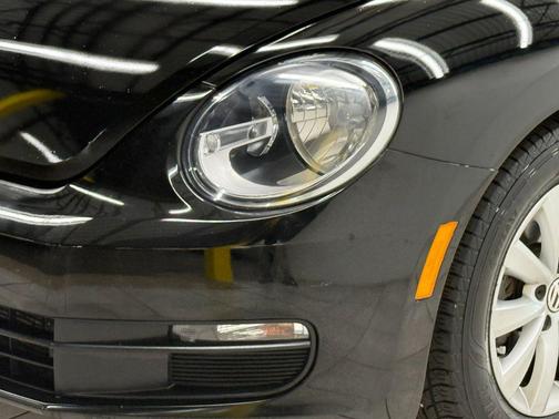 Black Uni 2014 Volkswagen Beetle Auto 1.8T Entry