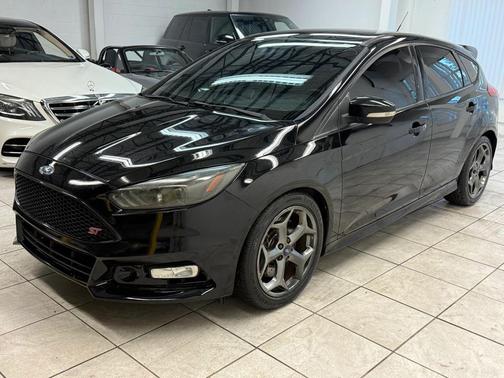 2017 Ford Focus ST 