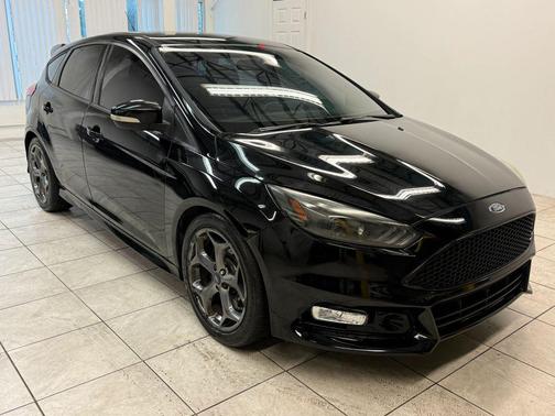 2017 Ford Focus ST 