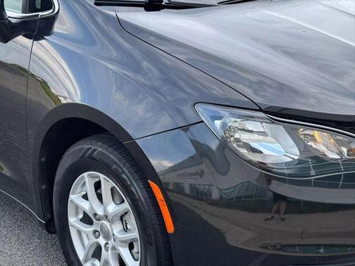 2018 Chrysler Pacifica LX