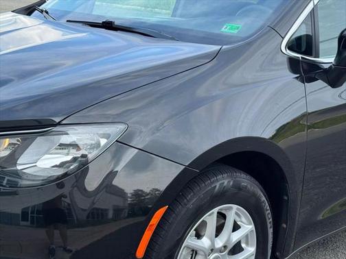 2018 Chrysler Pacifica LX