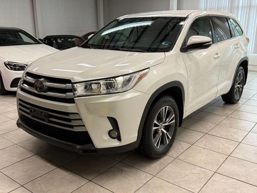 Blizzard Pearl 2017 Toyota Highlander LE Plus