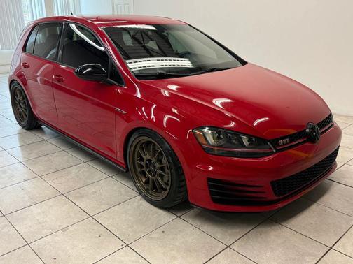 2017 Volkswagen Golf GTI 2.0T S 4-Door