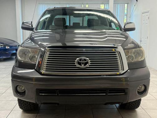 2011 Toyota Tundra Grade