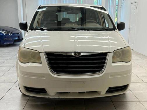 2008 Chrysler Town & Country LX