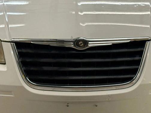 2008 Chrysler Town & Country LX