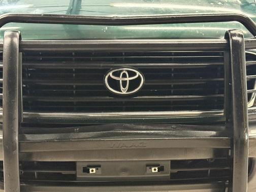 1998 Toyota Land Cruiser Base