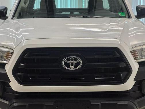 2017 Toyota Tacoma SR