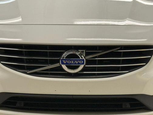 2015 Volvo S60 T5 Premier