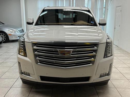 2017 Cadillac Escalade Platinum