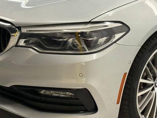 2018 BMW 530 530i Sedan 4D