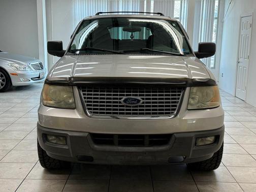 2004 Ford Expedition XLT Sport