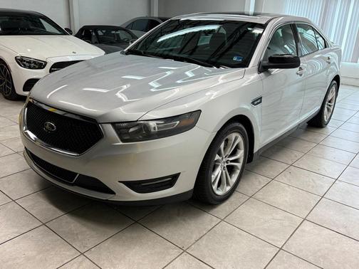 Ingot Silver Metallic 2014 Ford Taurus SHO