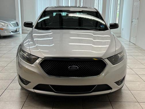 Ingot Silver Metallic 2014 Ford Taurus SHO