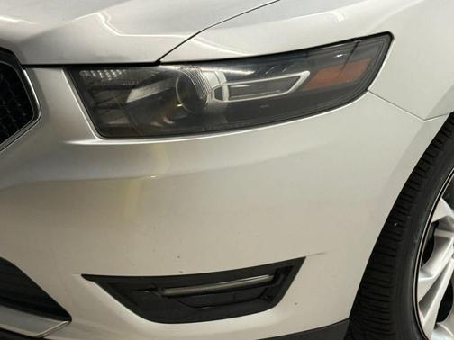 Ingot Silver Metallic 2014 Ford Taurus SHO