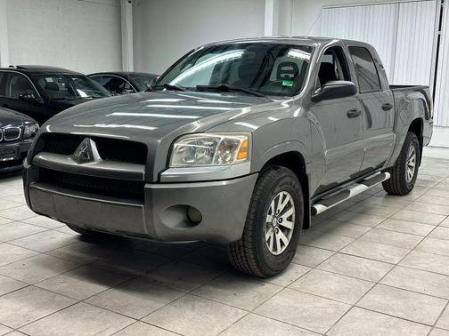 2007 Mitsubishi Raider LS