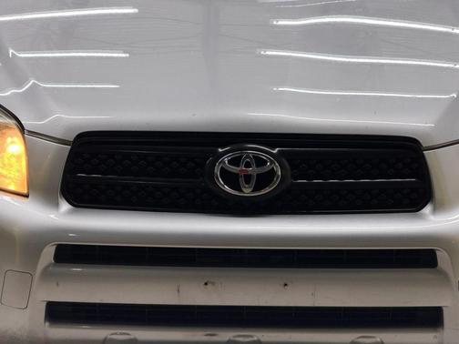 2007 Toyota RAV4 Sport
