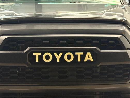 2017 Toyota Tacoma SR