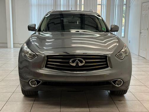2014 INFINITI QX70 Base