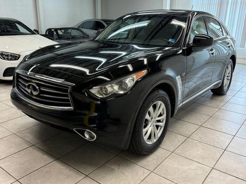 Black 2016 INFINITI QX70 Base