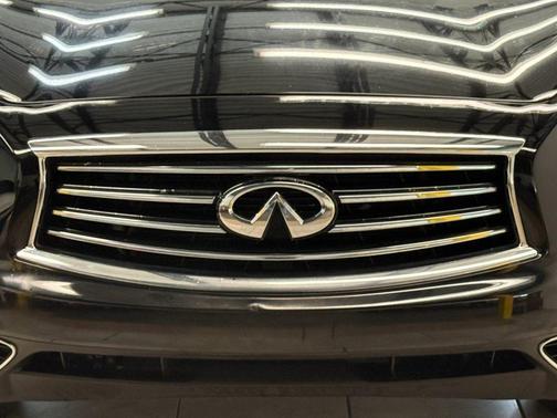 Black 2016 INFINITI QX70 Base