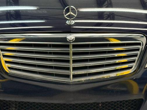 Blue 2011 Mercedes-Benz E-Class E 350 4MATIC Sedan 4D