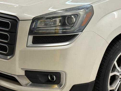 White 2015 GMC Acadia SLT-1