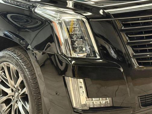 2019 Cadillac Escalade Platinum