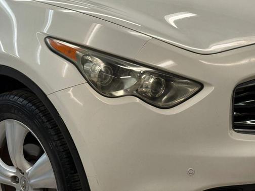 2011 INFINITI FX35 Base