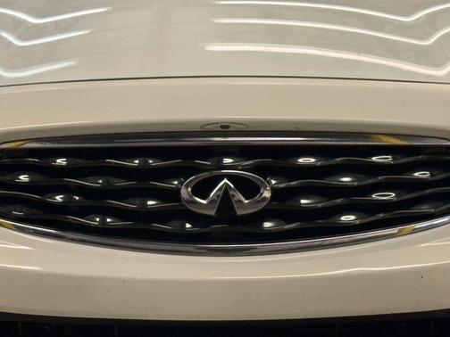 2011 INFINITI FX35 Base