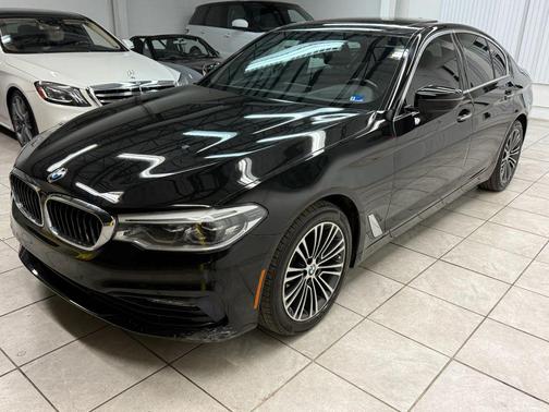 2017 BMW 540 540i Sedan 4D