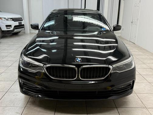 2017 BMW 540 540i Sedan 4D
