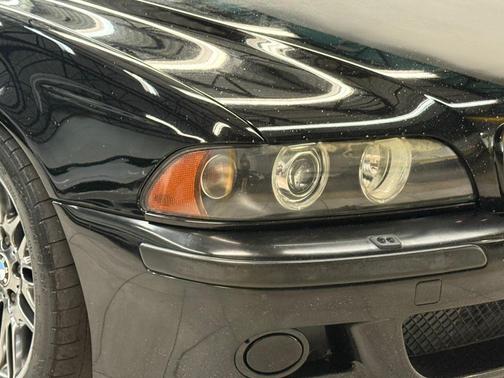 2000 BMW M5 Base
