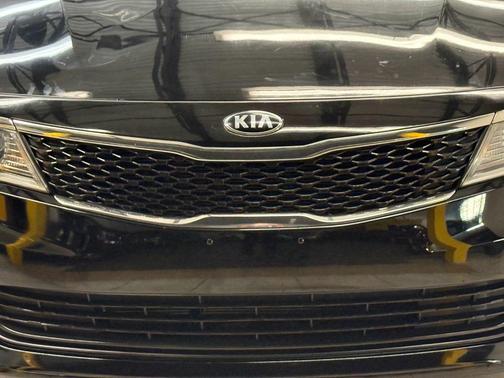 Ebony Black 2016 Kia Optima LX
