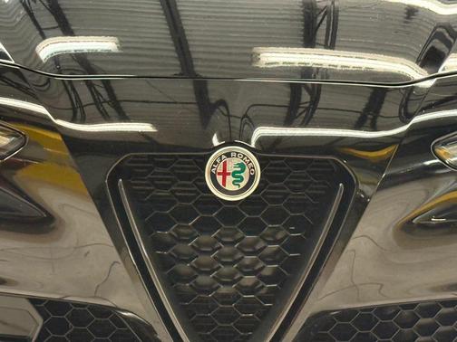 2019 Alfa Romeo Giulia Base