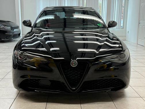 2019 Alfa Romeo Giulia Base