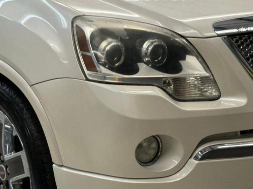 2011 GMC Acadia Denali
