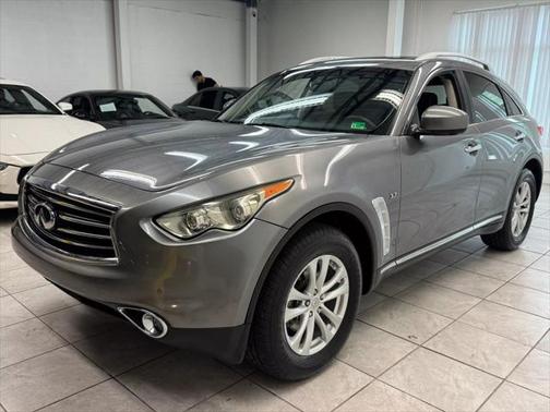 2015 INFINITI QX70 Base
