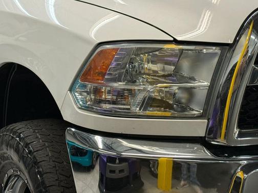 2017 RAM 3500 SLT Crew Cab 4x4 8' Box