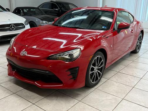 Ablaze 2018 Toyota 86 Base
