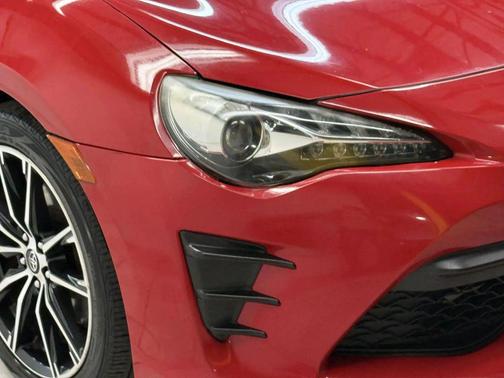 Ablaze 2018 Toyota 86 Base