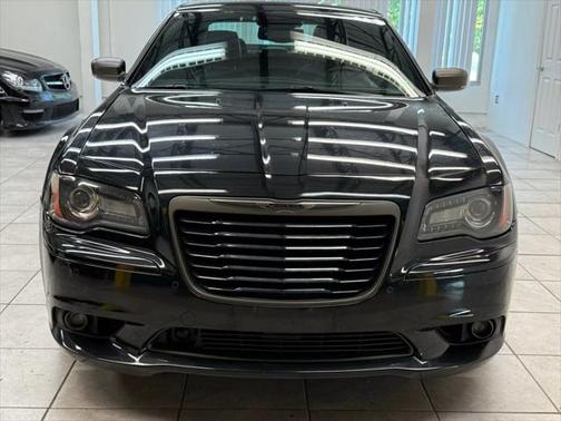 2013 Chrysler 300C Varvatos Collection