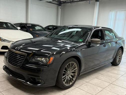 2013 Chrysler 300C Varvatos Collection