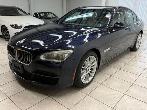 2013 BMW 750 i xDrive