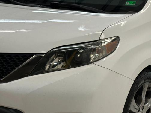 2014 Toyota Sienna SE